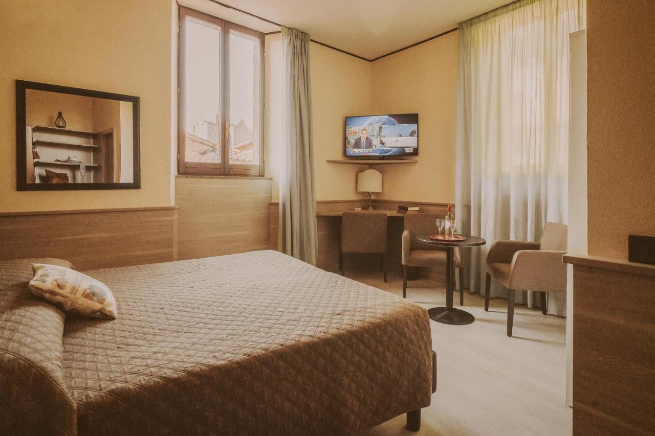 Hotel Valentino Centro Storico 오르비에토 외부 사진
