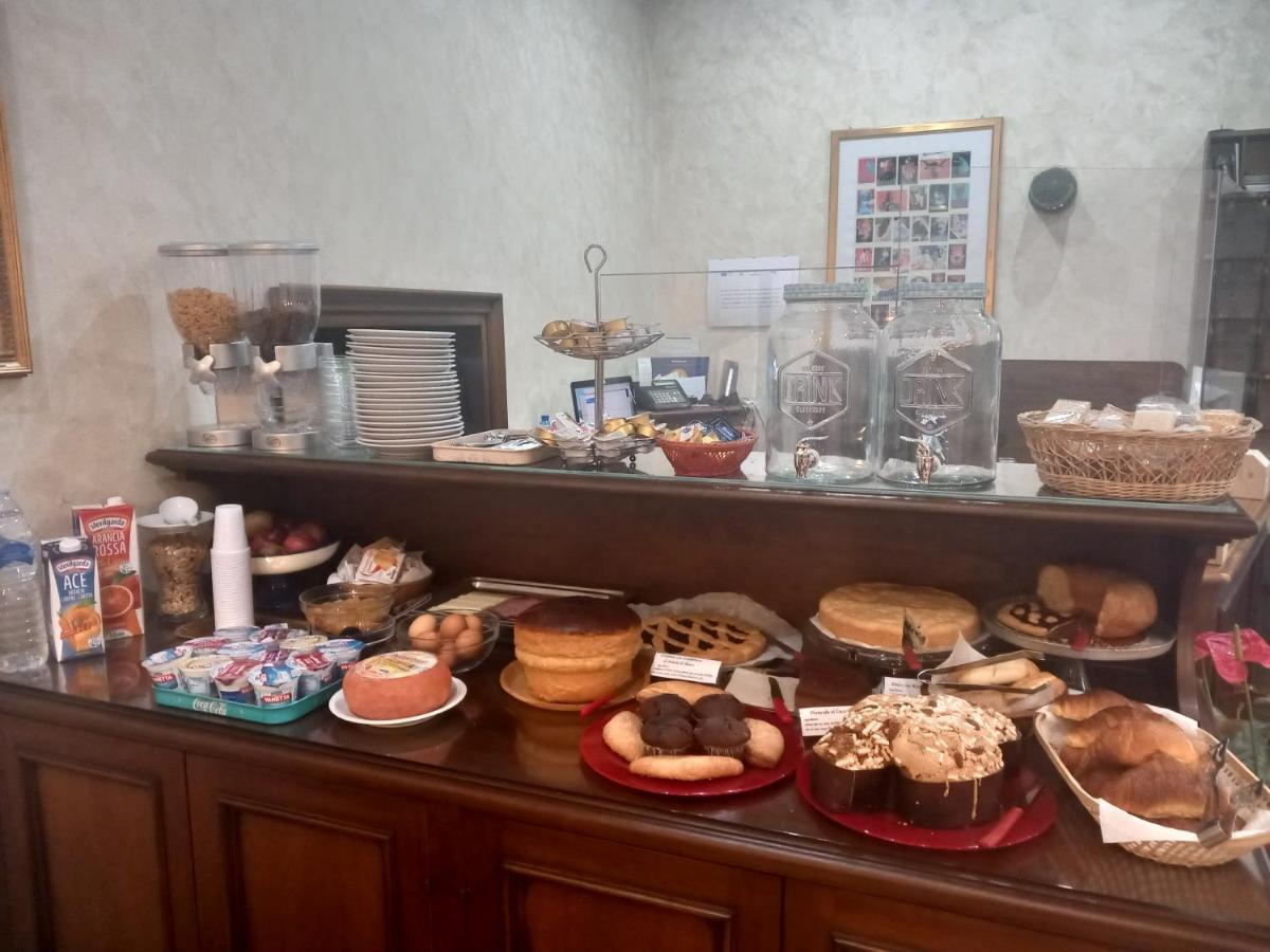 Hotel Valentino Centro Storico 오르비에토 외부 사진