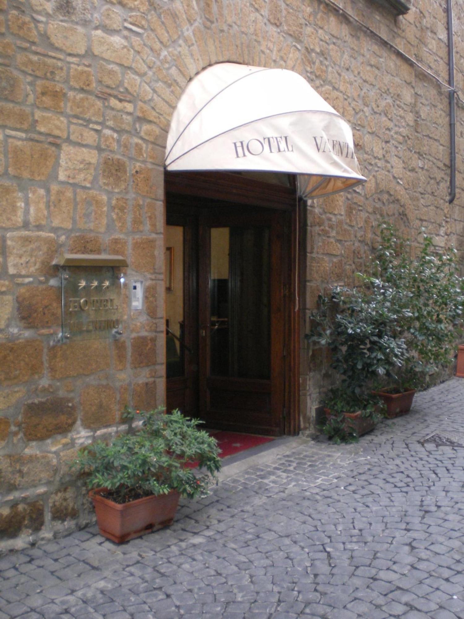 Hotel Valentino Centro Storico 오르비에토 외부 사진